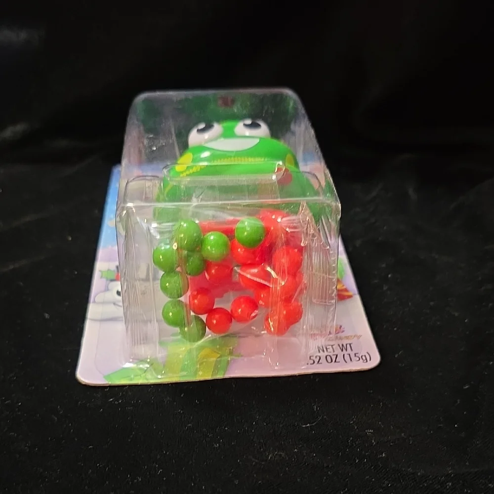 Oh Poop! Wind-Up Christmas Tree Poop Emoji Candy Dispenser - NIP‎